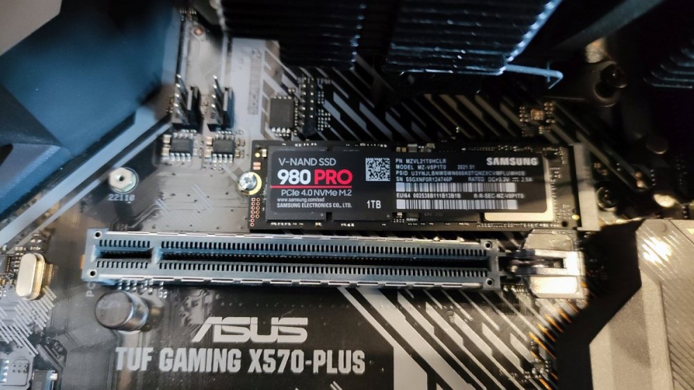 980 pro.jpg